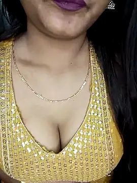 Snapshot of NOTY-LOVE-05 chatting on 03/03/25, 03:53 NOTY-LOVE-05 online show from 03/03/25, 03:53