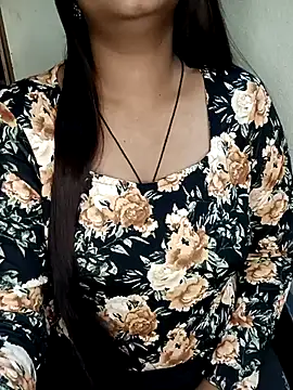 Snapshot of NOTY-LOVE-05 chatting on 10/04/25, 03:21 NOTY-LOVE-05 online show from 10/04/25, 03:21