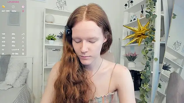 Snapshot of ZaraBluitt chatting on 06/11/26, 08:56 ZaraBluitt online show from 06/11/26, 08:56