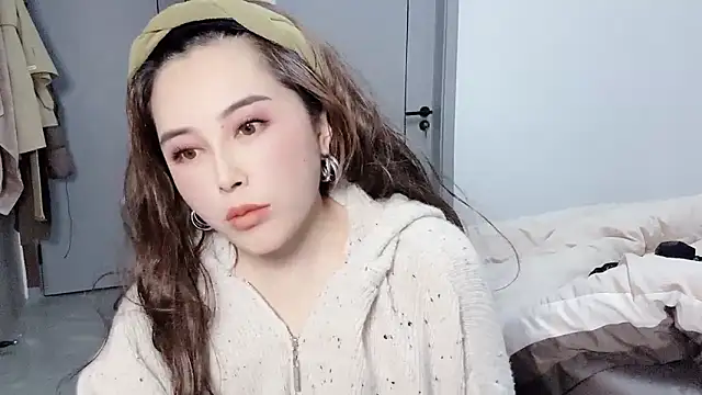 qiaomm online show from 12/10/24, 10:17