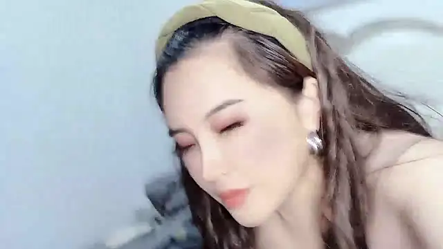 qiaomm online show from 12/10/24, 04:38
