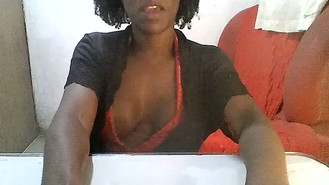 Snapshot of maisinha3193 chatting on 07/07/26, 11:31 maisinha3193 online show from 07/07/26, 11:31