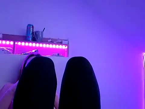 nicole77745 online show from 03/06/26, 01:07