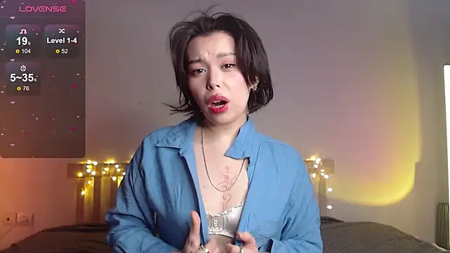 Snapshot of Mellovely chatting on 01/06/25, 03:40 Mellovely online show from 01/06/25, 03:40