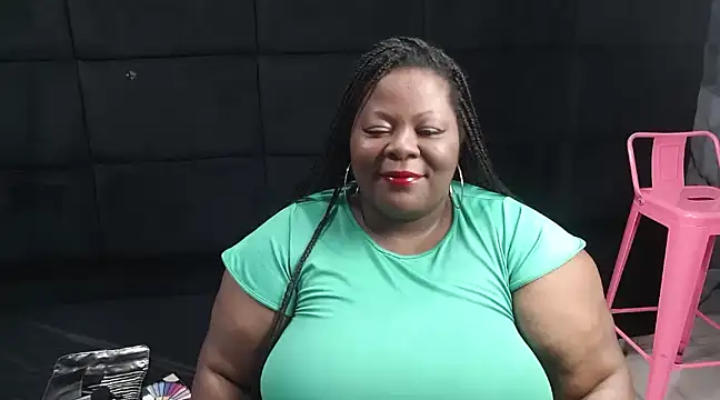 Snapshot of rocio_bbw_ chatting on 12/27/24, 02:14 rocio bbw  online show from 12/27/24, 02:14