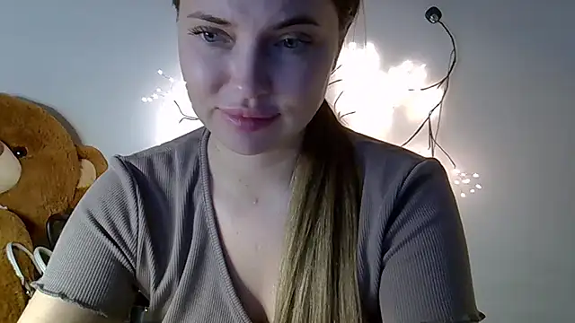 Lucky Anna online show from 03/23/26, 06:01