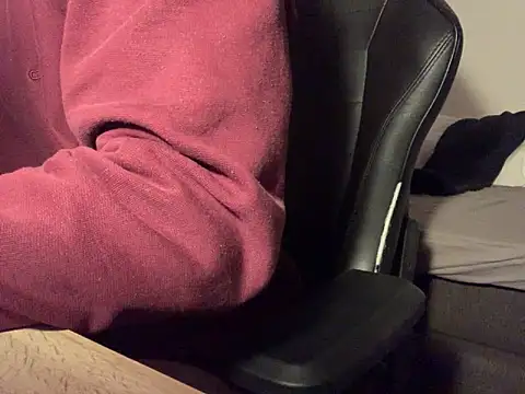 Snapshot of taallguyy_196 chatting on 03/16/25, 08:43 taallguyy 196 online show from 03/16/25, 08:43