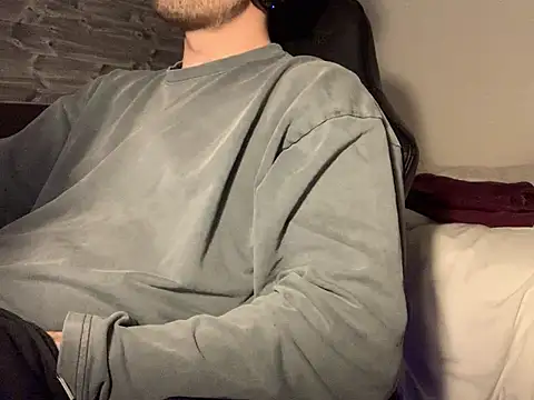 Snapshot of taallguyy_196 chatting on 03/17/25, 07:04 taallguyy 196 online show from 03/17/25, 07:04