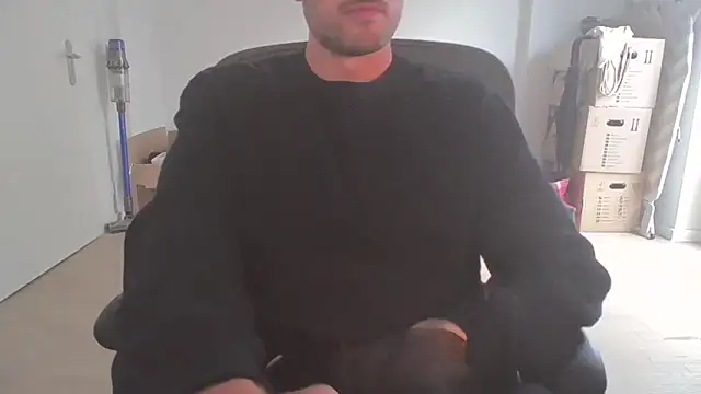 Snapshot of taallguyy_196 chatting on 09/13/25, 05:02 taallguyy 196 online show from 09/13/25, 05:02