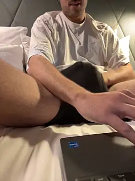 Snapshot of taallguyy_196 chatting on 10/12/25, 06:18 taallguyy 196 online show from 10/12/25, 06:18