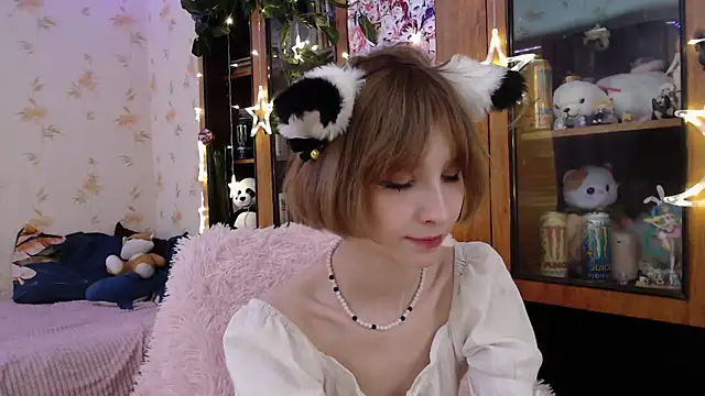 cloudgirrl online show from 03/02/25, 04:17