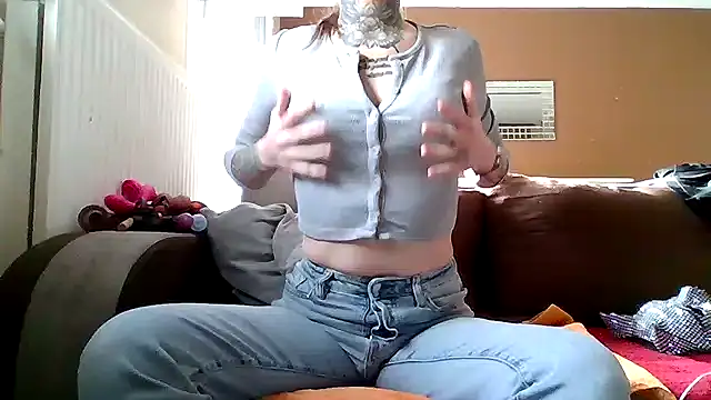 liloucamchaudee online show from 03/06/26, 08:44