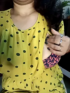 Sneha gril online show from 04/18/26, 06:12