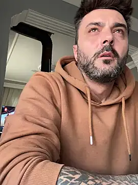 hot man eray online show from 02/11/25, 01:09