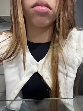 Aaliyah Salma online show from 05/24/26, 12:04