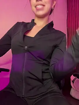 Aaliyah Salma online show from 06/03/26, 07:41