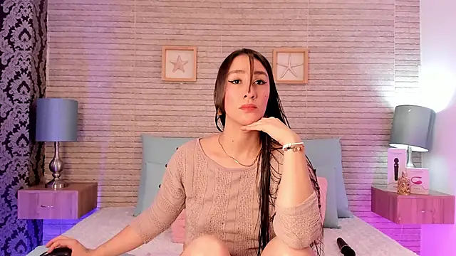 Catalinna Thompson online show from 01/15/25, 12:04