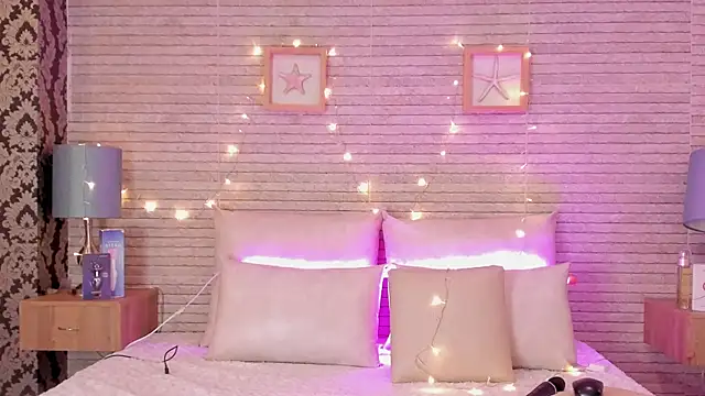 Catalinna Thompson online show from 02/22/25, 12:08