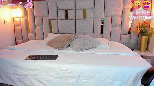 Saori newman online show from 02/22/25, 11:46