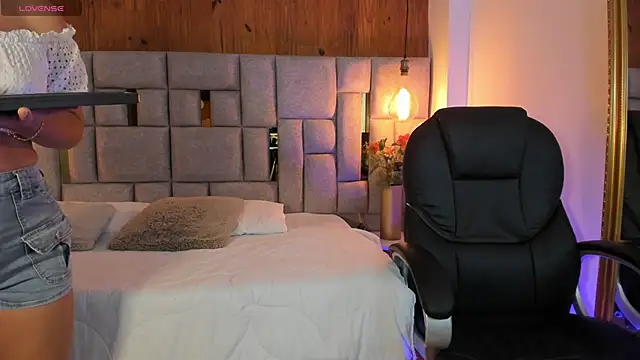 Saori newman online show from 03/21/25, 11:44