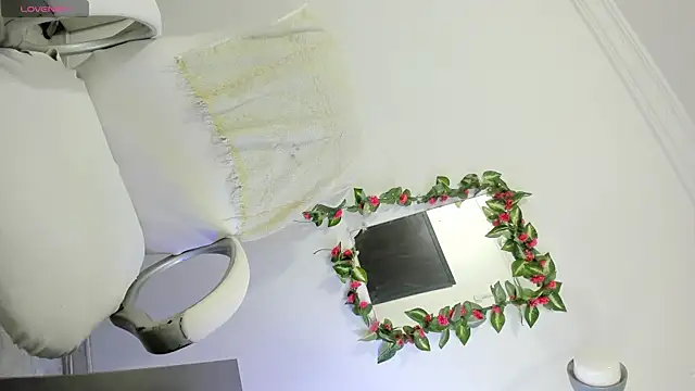 ariana crazzy online show from 12/26/24, 03:42