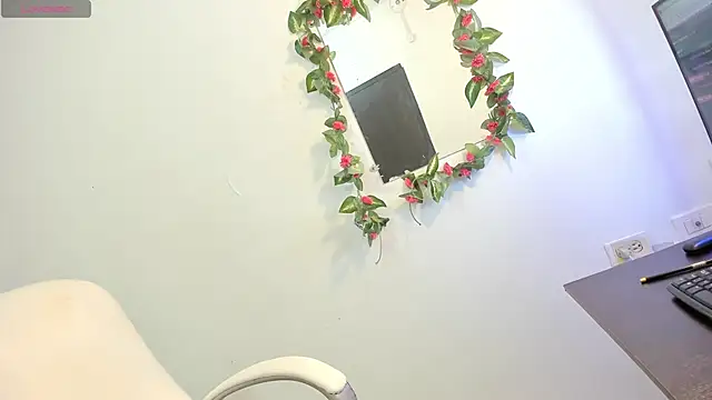 ariana crazzy online show from 12/27/24, 06:10