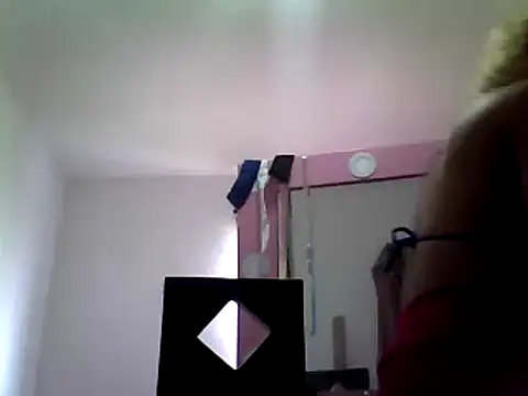 ariana crazzy online show from 02/08/25, 05:18