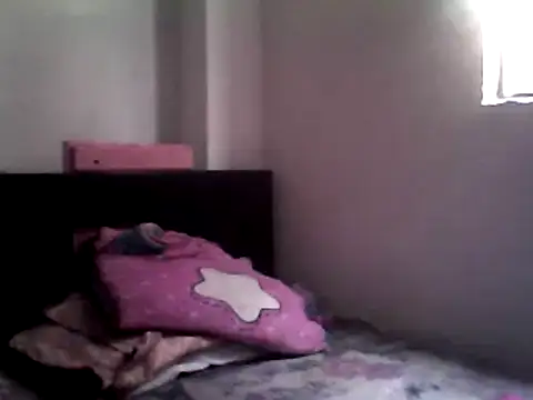 ariana crazzy online show from 03/01/25, 04:22