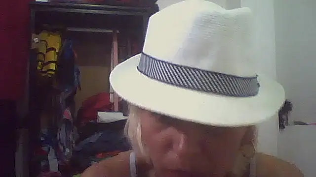 ariana crazzy online show from 01/10/26, 01:24