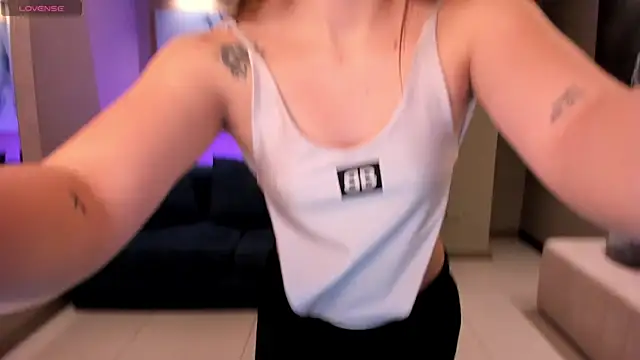 AlinaKravitz online show from 03/16/25, 11:27