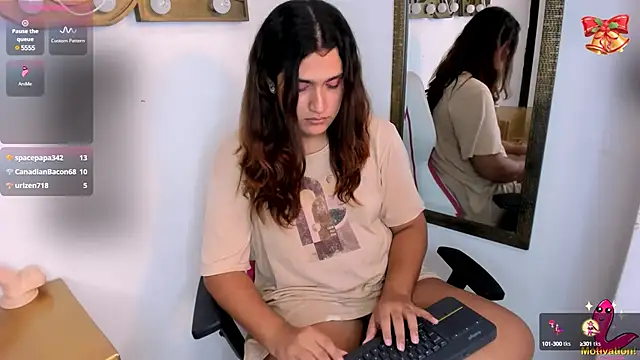 Valery Maravilla  online show from 12/20/24, 11:37