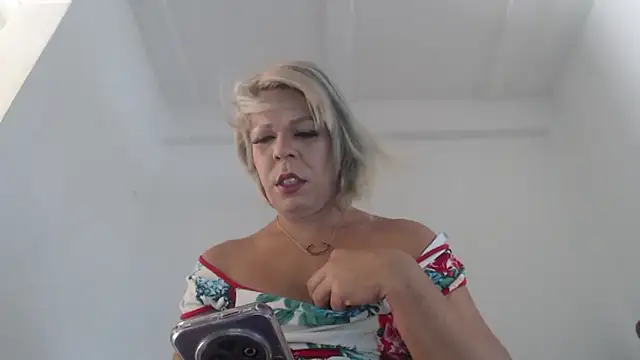 blondebitchlitle online show from 01/09/26, 01:47