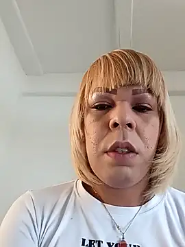 blondebitchlitle online show from 02/18/26, 02:02