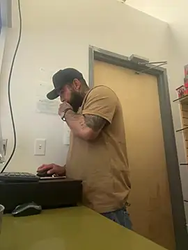 Snapshot of jr91esl chatting on 02/03/25, 01:41 jr91esl online show from 02/03/25, 01:41