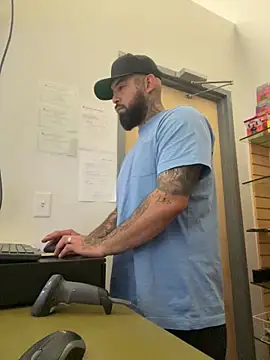 Snapshot of jr91esl chatting on 02/05/25, 02:29 jr91esl online show from 02/05/25, 02:29