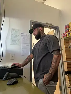 Snapshot of jr91esl chatting on 02/05/25, 06:04 jr91esl online show from 02/05/25, 06:04