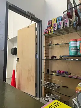 Snapshot of jr91esl chatting on 02/07/25, 05:51 jr91esl online show from 02/07/25, 05:51