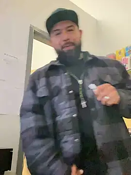 Snapshot of jr91esl chatting on 02/11/25, 05:05 jr91esl online show from 02/11/25, 05:05