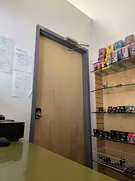 Snapshot of jr91esl chatting on 02/12/25, 04:11 jr91esl online show from 02/12/25, 04:11