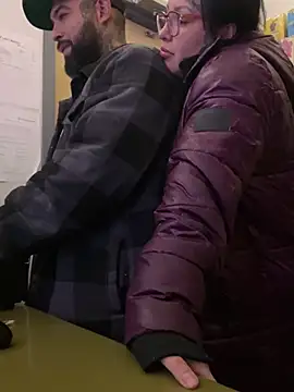 Snapshot of jr91esl chatting on 02/13/25, 04:11 jr91esl online show from 02/13/25, 04:11