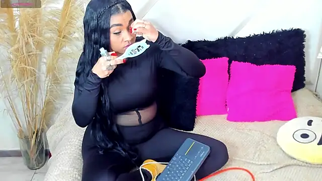 ScarlethNatasha online show from 12/19/25, 02:29