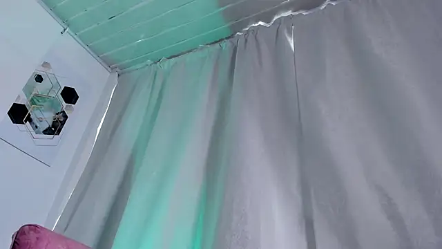 LaylaJewel online show from 01/05/26, 05:27