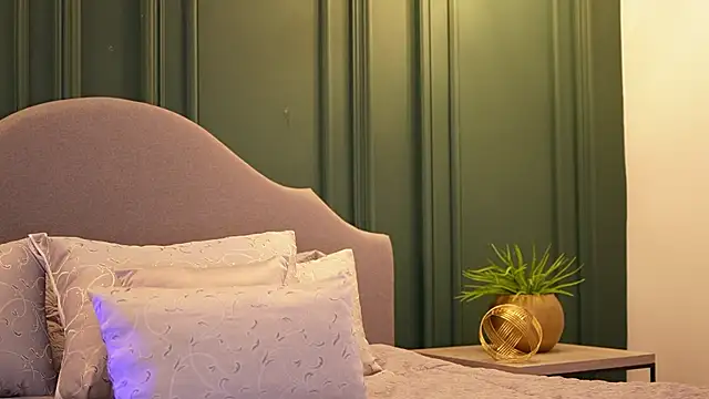 ArwenMuse online show from 11/12/25, 09:47