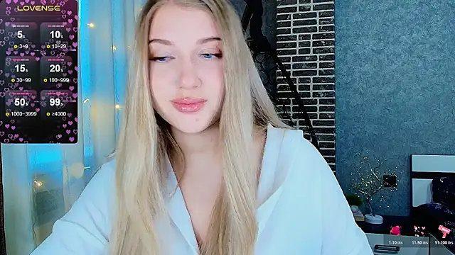 Evacadooo online show from 11/27/25, 04:47