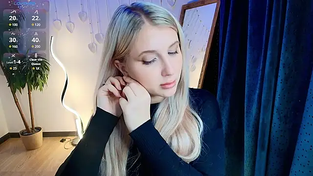 Evacadooo online show from 02/02/26, 03:16