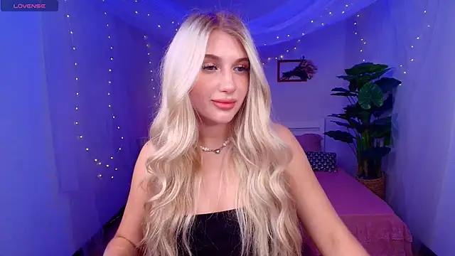 Evacadooo online show from 07/23/26, 03:04