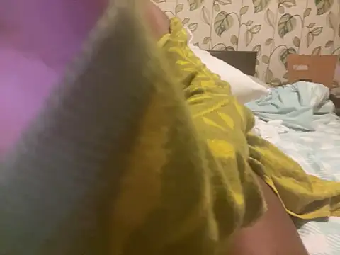 iveedie017 online show from 12/01/24, 11:14