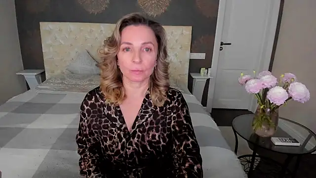 AllisonWilliams online show from 11/12/25, 04:40