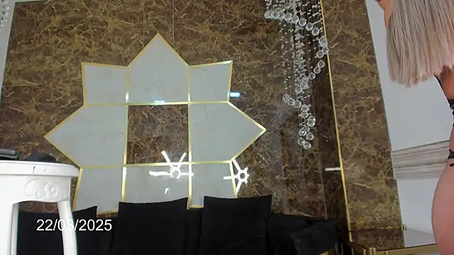 Charlie Doll online show from 03/22/25, 05:17