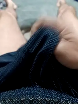 Snapshot of LawlessMoneybag chatting on 10/25/25, 12:07 LawlessMoneybag online show from 10/25/25, 12:07